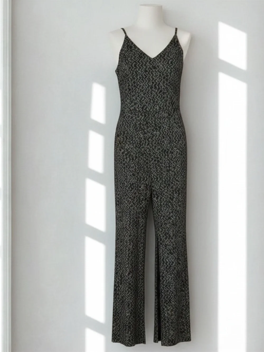 Kaileigh Black Green Wide Leg Jumpsuit Medium Boho Flowy Sleeveless Pockets - Picture 1 of 6